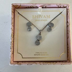 Shivam necklace and earrings